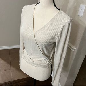 Forever 21 off white long sleeve wrap top blouse Size L